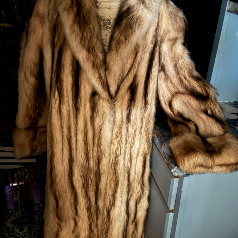 Old Hollywood Glam” Genuine Vintage Fur Full Length Coat - Picture 2 of 10